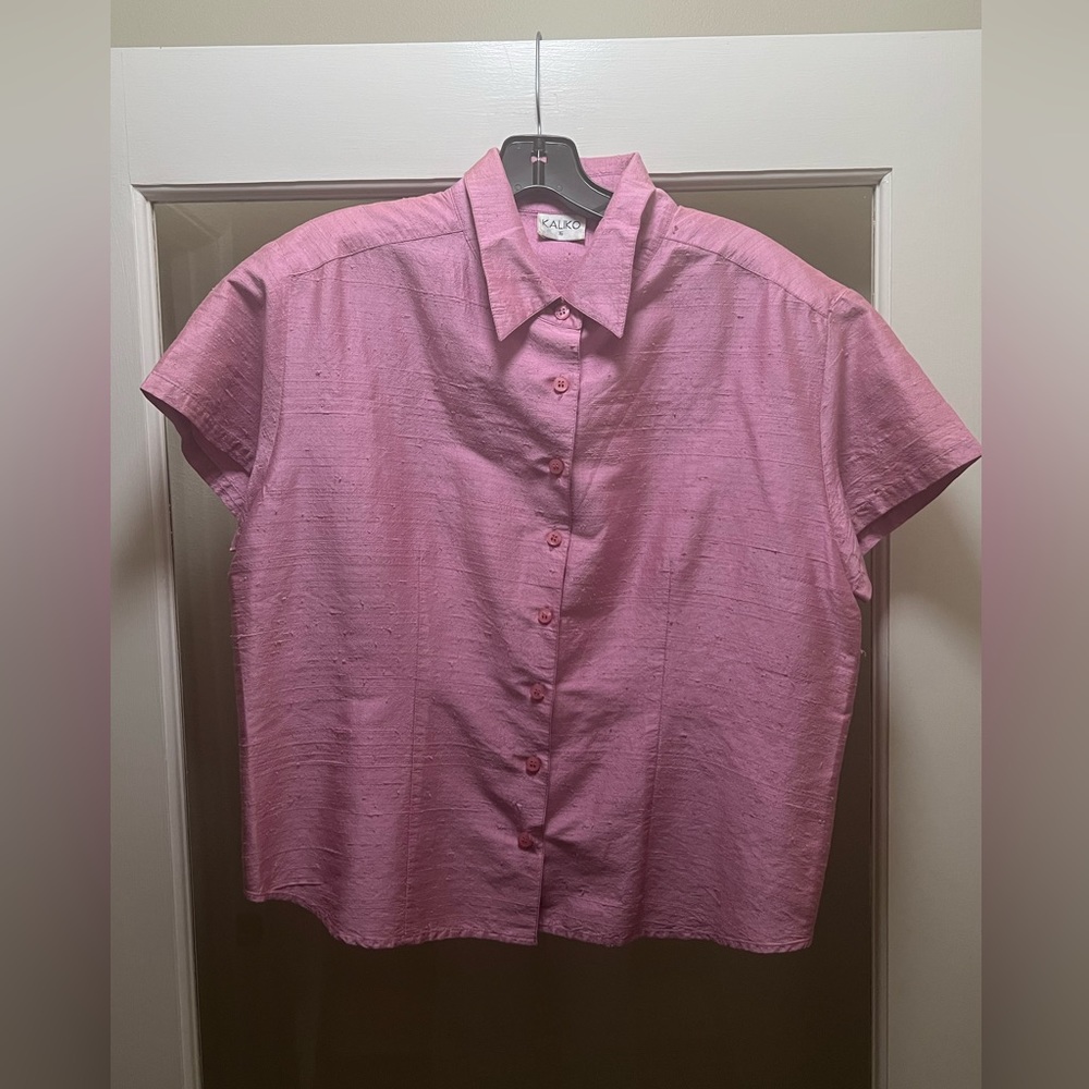 Kalico Silk Delave Mauve Short-Sleeve Button Down Blouse